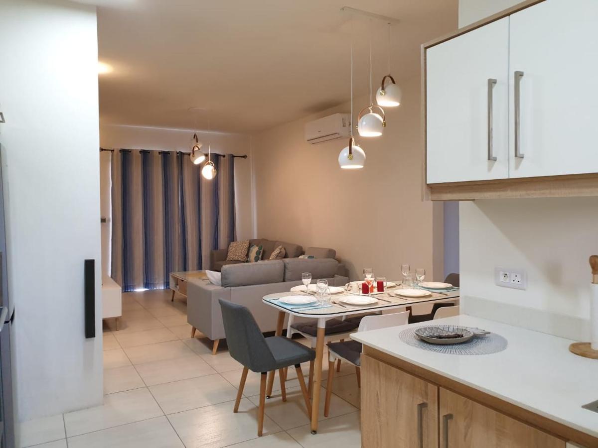 Westwood Luxury Penthouse With Private Roof Top Ref 15847 Flic en Flac Exterior photo
