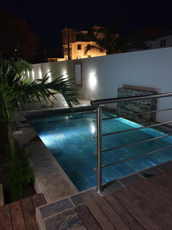 Westwood Luxury Penthouse With Private Roof Top Ref 15847 Flic en Flac Exterior photo